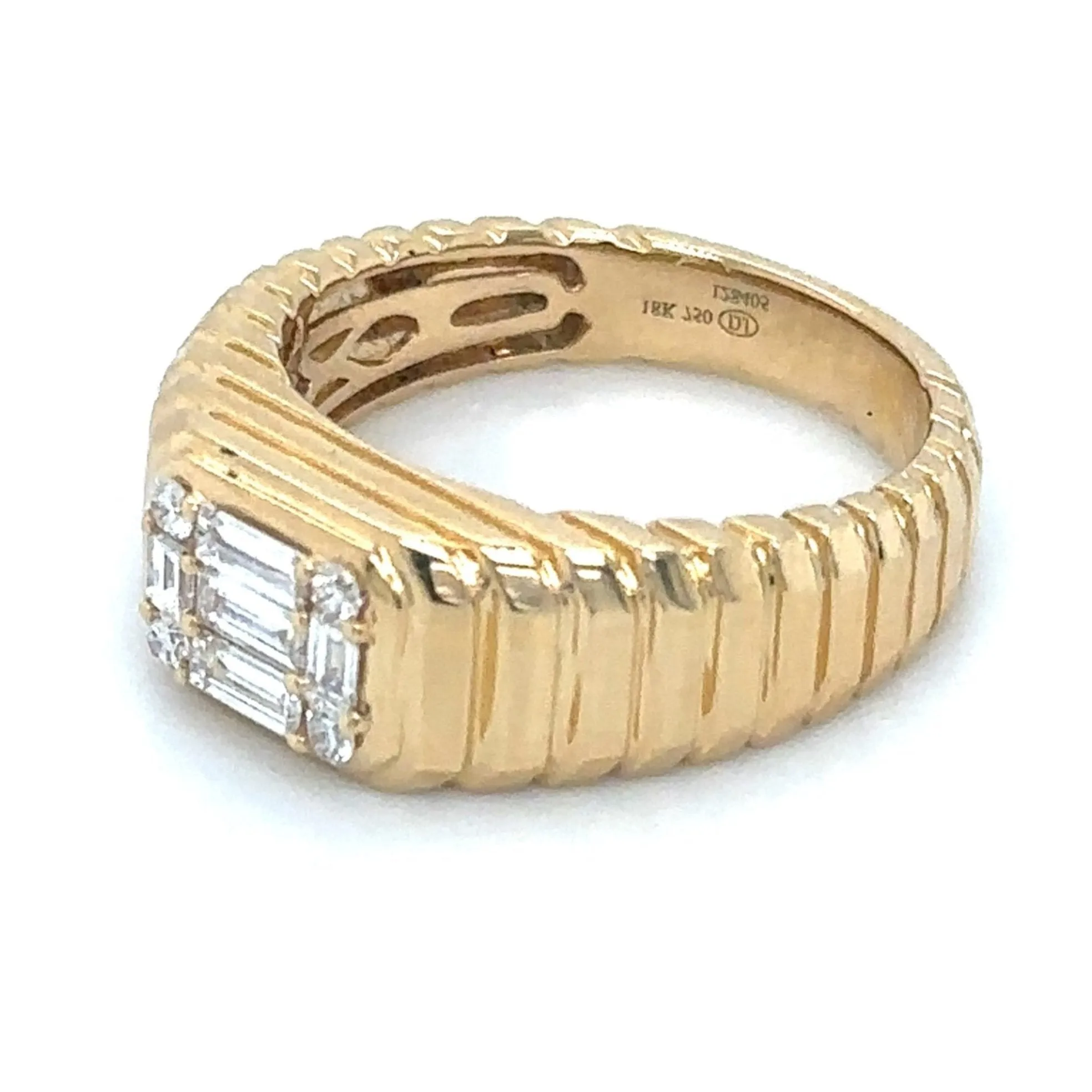 0.43ct tw Diamond Fluted Gold invisible-set Mosaic Diamond Ring