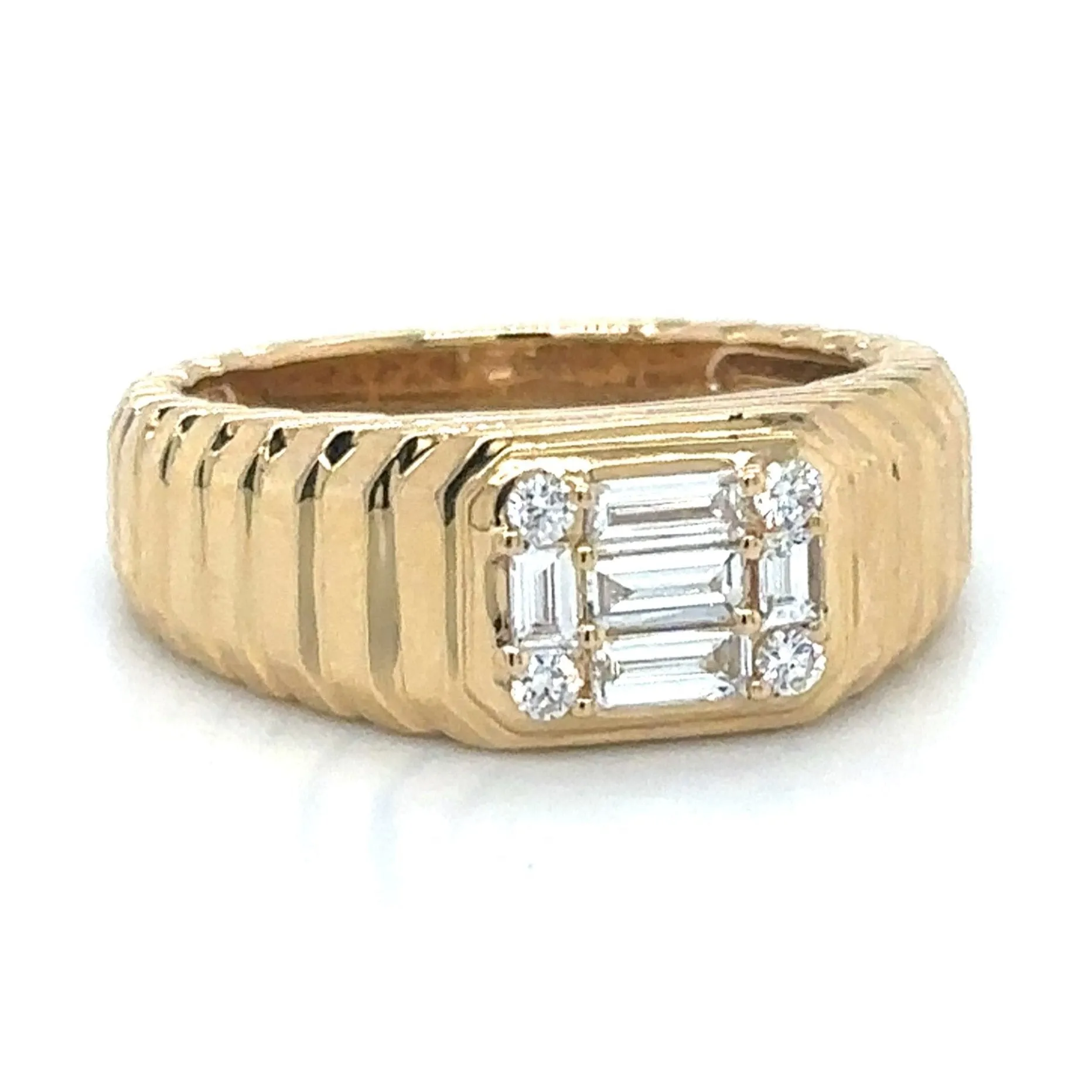 0.43ct tw Diamond Fluted Gold invisible-set Mosaic Diamond Ring