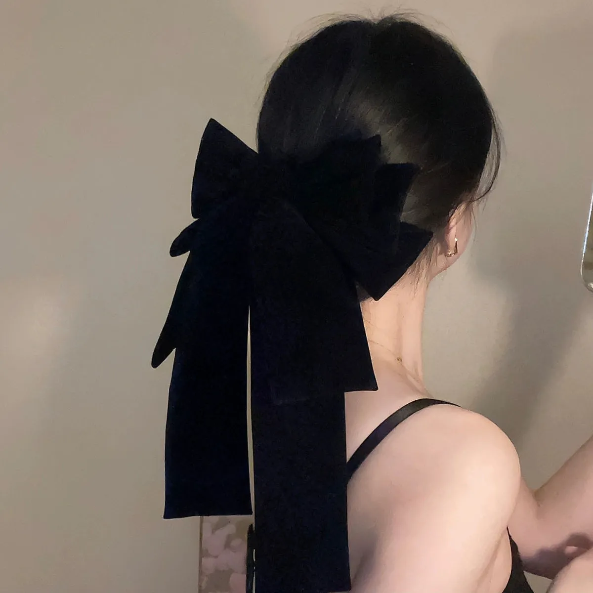 Oversized Velvet Bow Hairpin