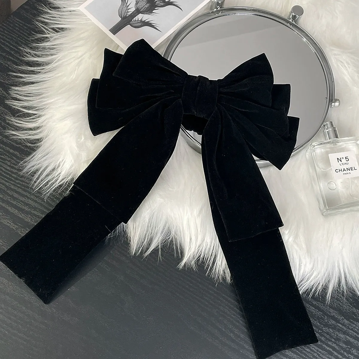 Oversized Velvet Bow Hairpin