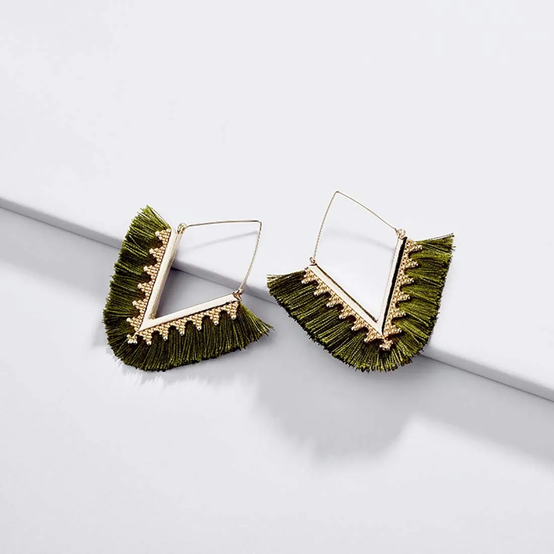 Tassel Hoop Earring Statement Thread Dangle Earrings Stylish Long Fringe Drop Earrings Lightweight Long Swingy French Hook Earrings for Women